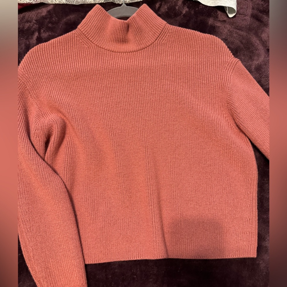 Lululemon cropped sweater